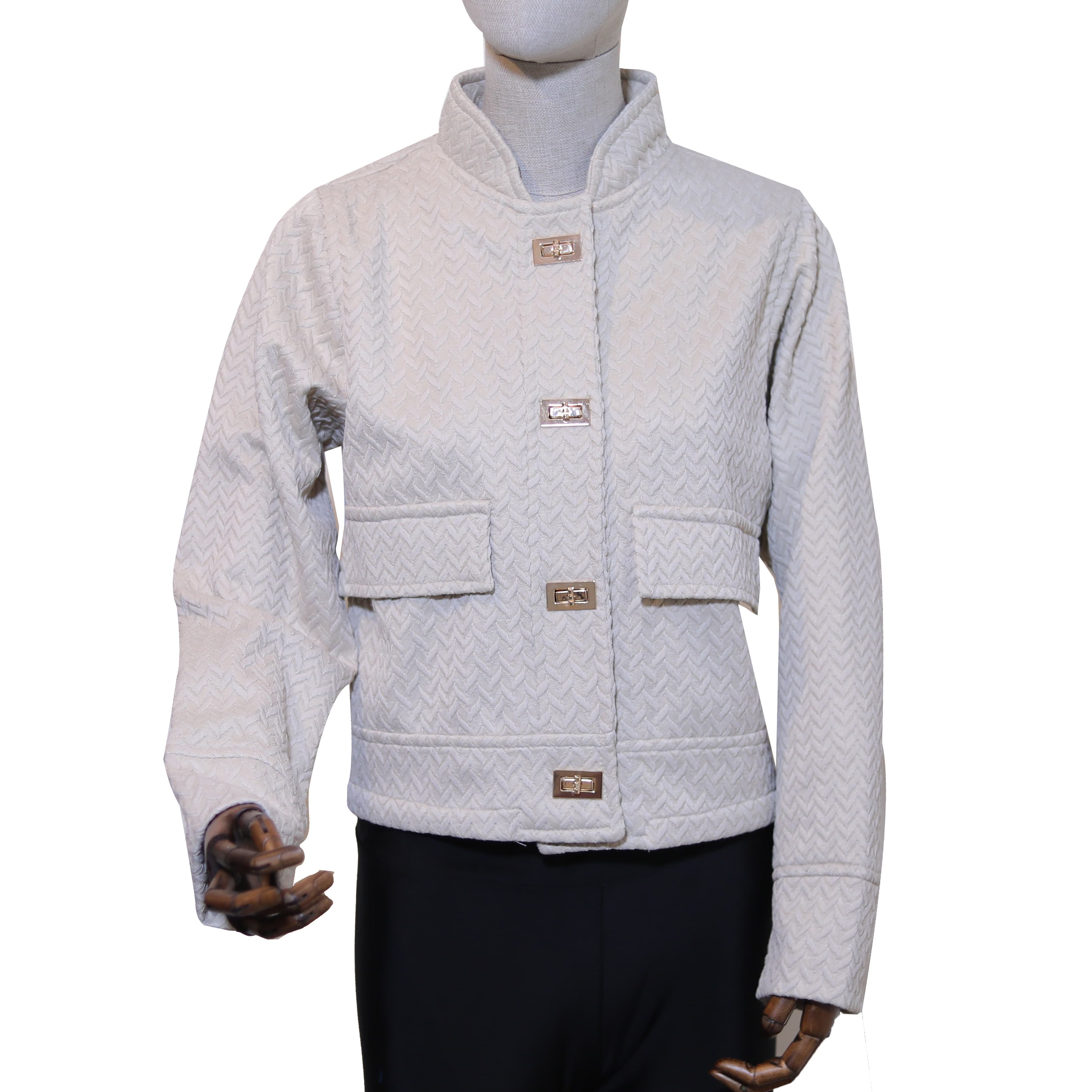 شکت زمستانی زنانه بافت‌دار سگک‌دار